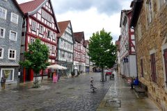 Mann erschießt Frau während ihres Auszugs