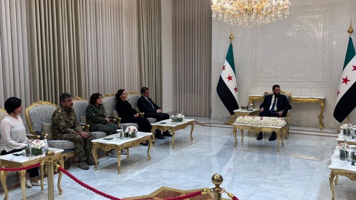SDF verkündet vollendete Integration in syrische Armee